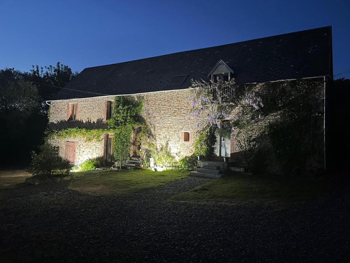 Les Rouges Terres Gites - La Vieille Grange Saint-Amand  Eksteriør bilde